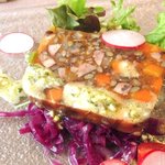 ビストロ ハル - 仔牛スネ肉の煮込みと野菜のゼリーよせ