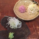 手打蕎麦 じゆうさん - 手前がせいろ用、奥が田舎用