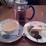 シマノコーヒー 大正館 - 桜のチーズケーキセット（750円）