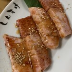 黒毛和牛ホルモン 大衆焼肉しんすけ - 