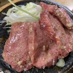黒毛和牛ホルモン 大衆焼肉しんすけ - 