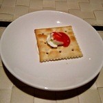 フェイクス カフェ - クラッカー