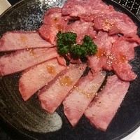 りゅう庵 - 上セットのタン芯と塩タン
