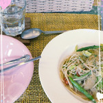 アイアンドアイ カフェ - 本日のパスタ（トマト・アスパラ・キャベツのオイルパスタ）