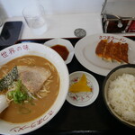 さつまラーメン東広島店中華食堂 - 