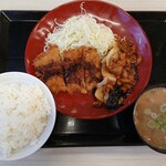 かつや - 料理写真:モツ野菜炒めとチキンカツの合い盛り定食