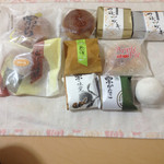 御菓子処 本田 - 焼き菓子たくさん、全部手作りだそうです。