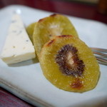 ロックフィッシュ - 2015.03焼きキウイにブルーチーズ。