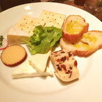 Raibu Hausu Kentosu - チーズ盛り合わせ