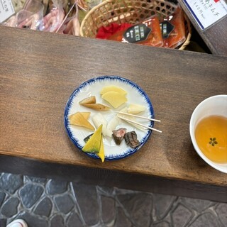 近為_0
