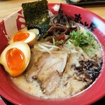 ラーメンまこと屋 - 料理写真:煮玉子牛白湯ラーメン