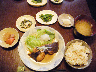 Kicchin Hidamari - ランチメニューの魚料理