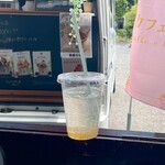 blanche cafe - ピール入りレモンスカッシュ　450円