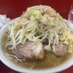 ラーメン二郎 - ラーメン小 ¥1,100 (コール:ニンニク少なめアブラ)