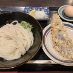 讃州製麺 - 料理写真:しょうゆうどん・なすび天