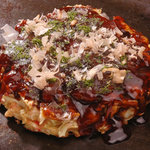 Okonomiyaki Teppan Yaki Rokusan - オリジナルソースで作ったミックス焼