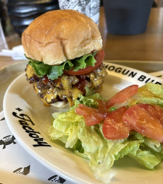 SHOGUN BURGER +FACTORY - 駒沢大学/パン | 食べログ