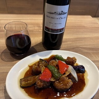 人気のゴロゴロお肉の黒酢酢豚！甘味とコクのバランス良い逸品