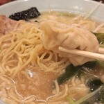 ラーメンショップ 〇Ｑ - ワンタンはムチムチ　皮はしっかり