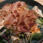 ととけむり - 厚削り鰹節サラダ