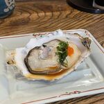魚八寿し - 料理写真:一品（生ガキ）