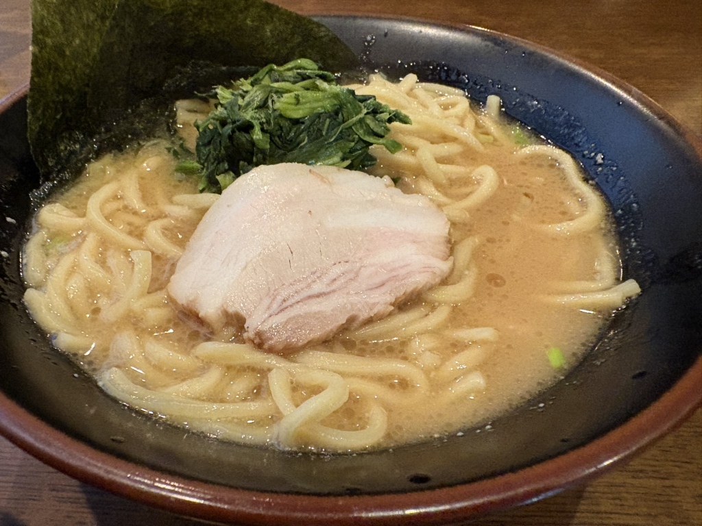横浜 家系 ラーメン だるま 家