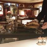 アピシウス - デザートはワゴンで好きなだけ