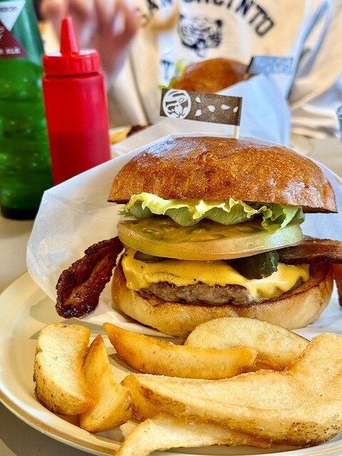 さくらバーガー × 明日香スタンド （SAKURABURGER ×(by) ASUKASTAND