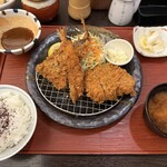 かつ雅 - 料理写真:特大とろあじとロースかつ御膳