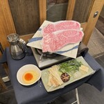 和牛すき焼き うに虎 - 