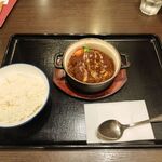 黒毛和牛 腰塚 - 料理写真:「ビーフシチュー&煮込みハンバーグ」は注文してから10分ほどたったころに登場!