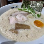 麺 ヒキュウ - 料理写真: