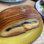 イキ ロースタリー&イータリー - パンスイス