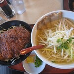めでたいや - 会津山塩ラーメンとミニソースかつ丼のセット1,800円