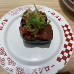 スシロー - まぐろユッケ軍艦卵黄醤油がけ120円