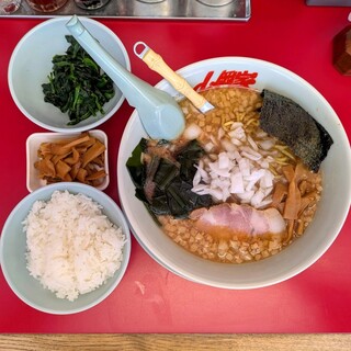 ラーメン山岡家_0