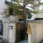 わき水 - アプローチ＠2010/4