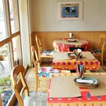 ファーマーズ・テーブルたさき - 窓側の席