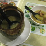 銓滿記餐廳小廚 - 具は大根と豚肉です。