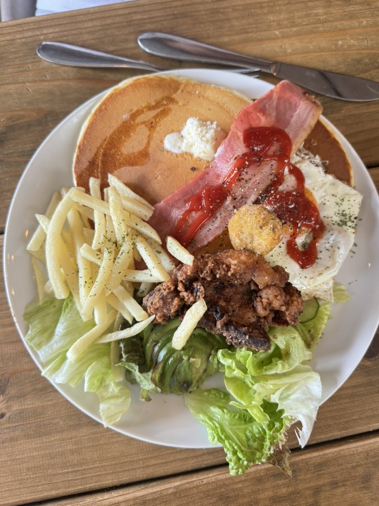 写真 : MORNING DOORS （モーニング ドアーズ） - 北谷町/ハワイ料理
