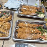 とんかつ わらしっ子 - エビフライ２、ナスはさみ揚げ１