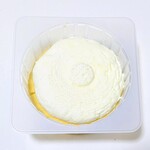 LAWSON - 料理写真:プレミアムロールケーキ