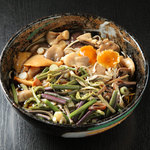 Soba Dokoro Yabu Karuizawa Ten - 冷やし山菜そば