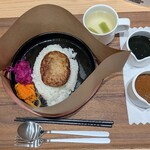 RIN&GOカレー - ハンバーグカレー（プレーン・竹炭ブラック）