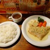プー横丁 - 日替りランチ（白身魚のムニエル トッピングバターソース）