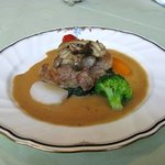 Petit Chambre - 肉コースの牛肉料理 