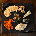 Assortment of 5 kinds of specially selected European cheeses