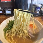 究極Y'sラーメン - 麺リフト