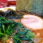 横浜家系ラーメン 裏大輝家 - 料理写真:
