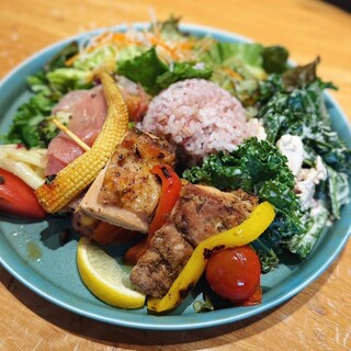 エムズマーケット デリカテッセン&ダイナー_0
